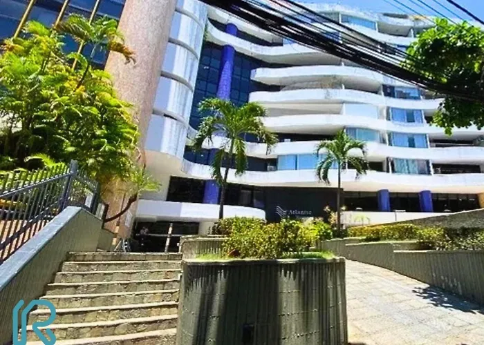 Lindo Studio Completo Na Ondina, Cozinha, Wifi, Netflix, Piscina, Circuito Do Carnaval, Proximo A Praia