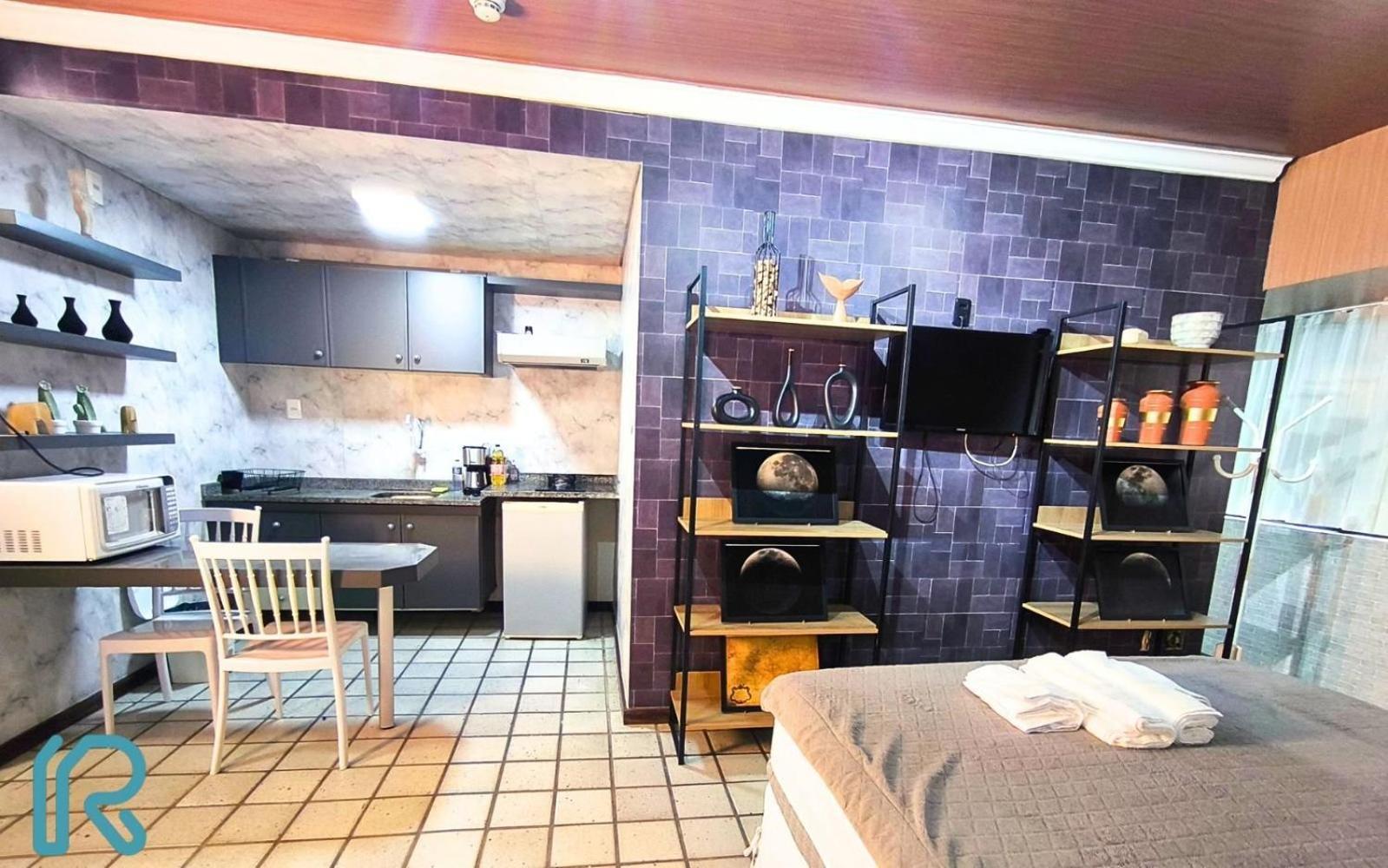Lindo Completo Na Ondina, Cozinha, Wifi, Netflix, Piscina, Circuito Do Carnaval, Proximo A Salvador