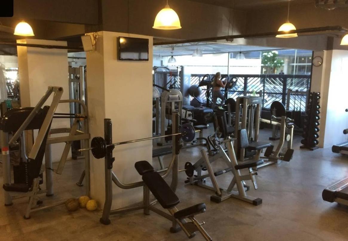 Apartment Lindo Completo Na Ondina, Cozinha, Wifi, Netflix, Piscina, Circuito Do Carnaval, Proximo A *